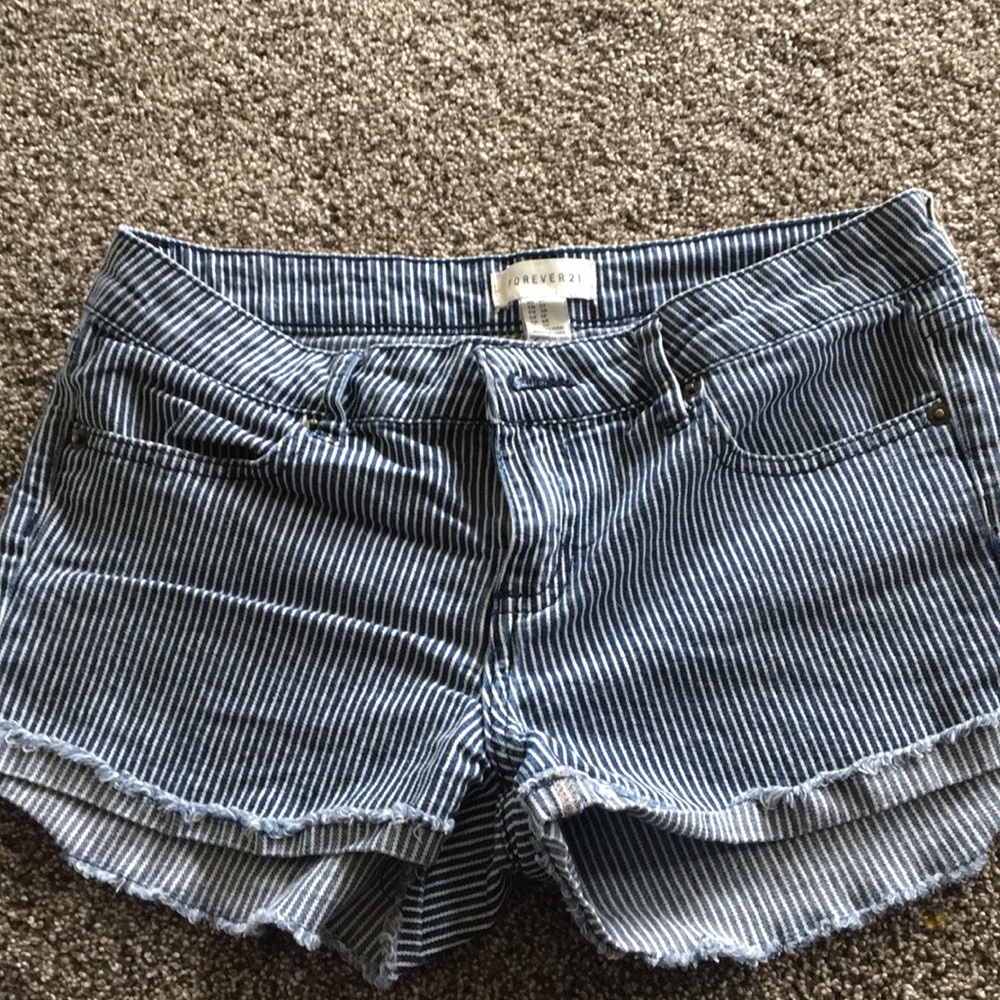 Stripped shorts